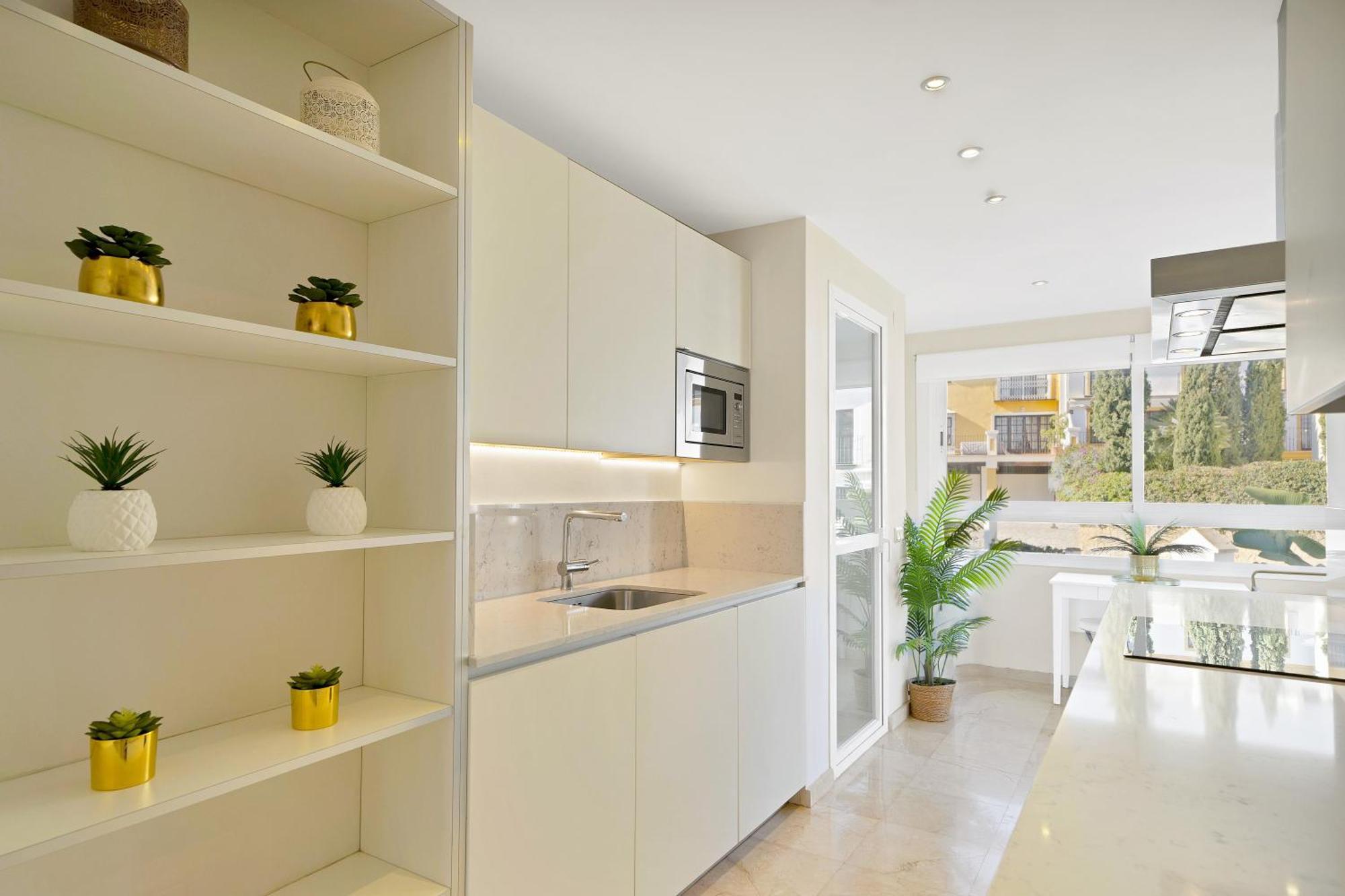 Luxury Penthouse With Sea Views In Marbella Golden Mile, Puente Romano Area Exterior photo