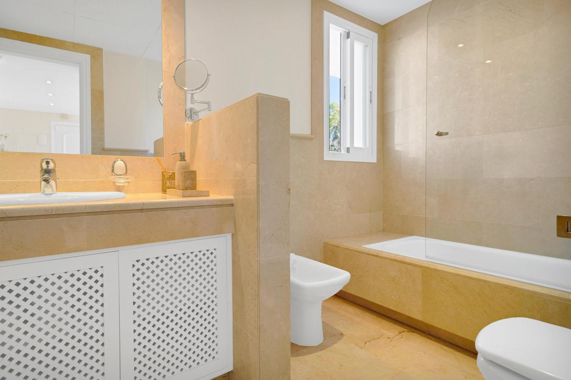 Luxury Penthouse With Sea Views In Marbella Golden Mile, Puente Romano Area Exterior photo